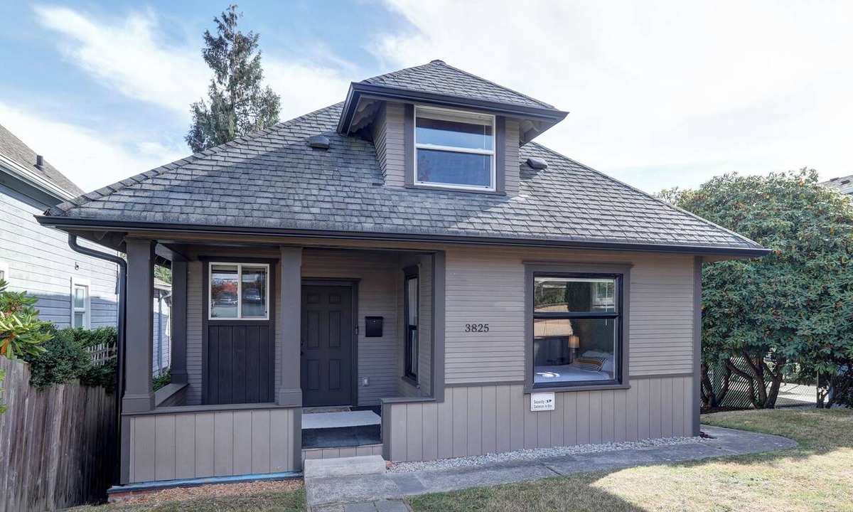 Port Gardner House | 4B2B DT Everett Ideal for Medical/Corporate/Insurance Placement close Hospital