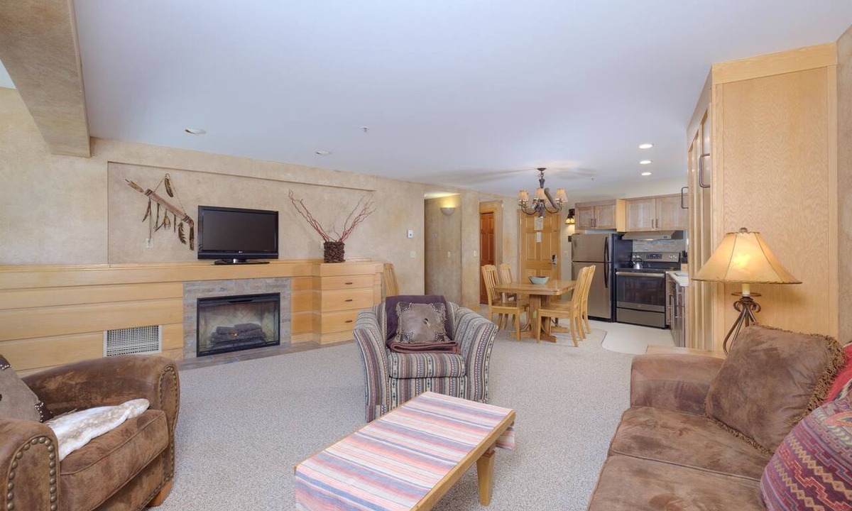 Big Sky Condo | Bear Cave- Big Sky Shoshone Ski in/Out-New Gondola!