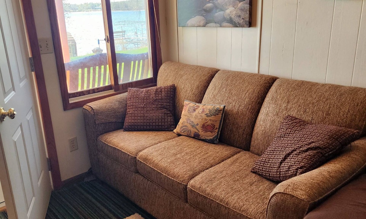 Underwood Cabin | Beautiful 3 bedroom cabin east lost laken Great for kayaking, tubing , canoeing.