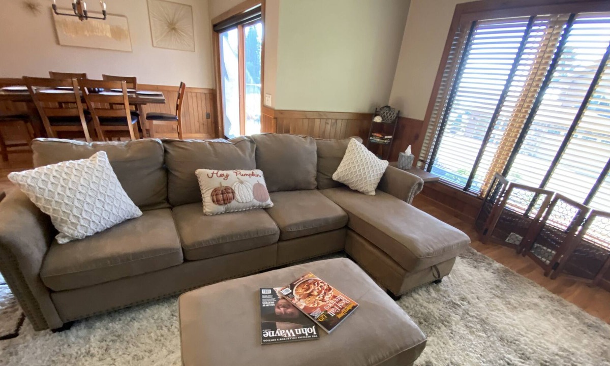 Crandon Condo | Beautiful Condo located on full recreational 2,038 acre Lake Metonga