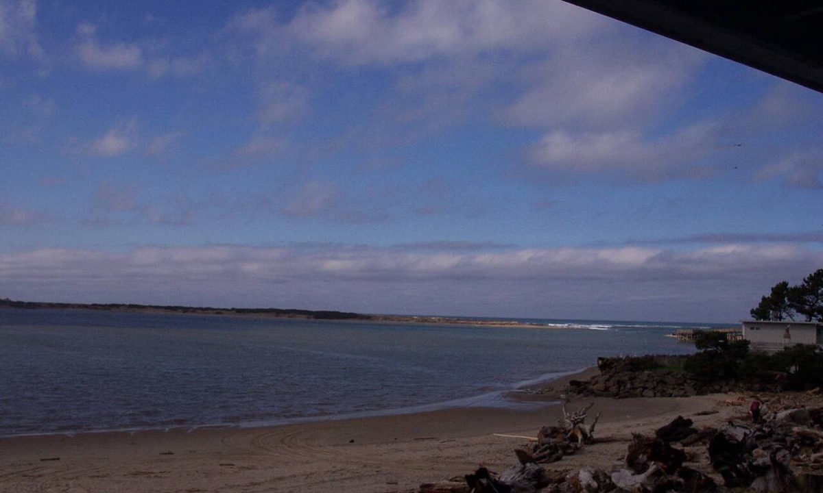 Lincoln City Condo | Beautiful On Beach, Siletz Bay-front Lincoln City, Condo, Wifi, Ocean Bay View