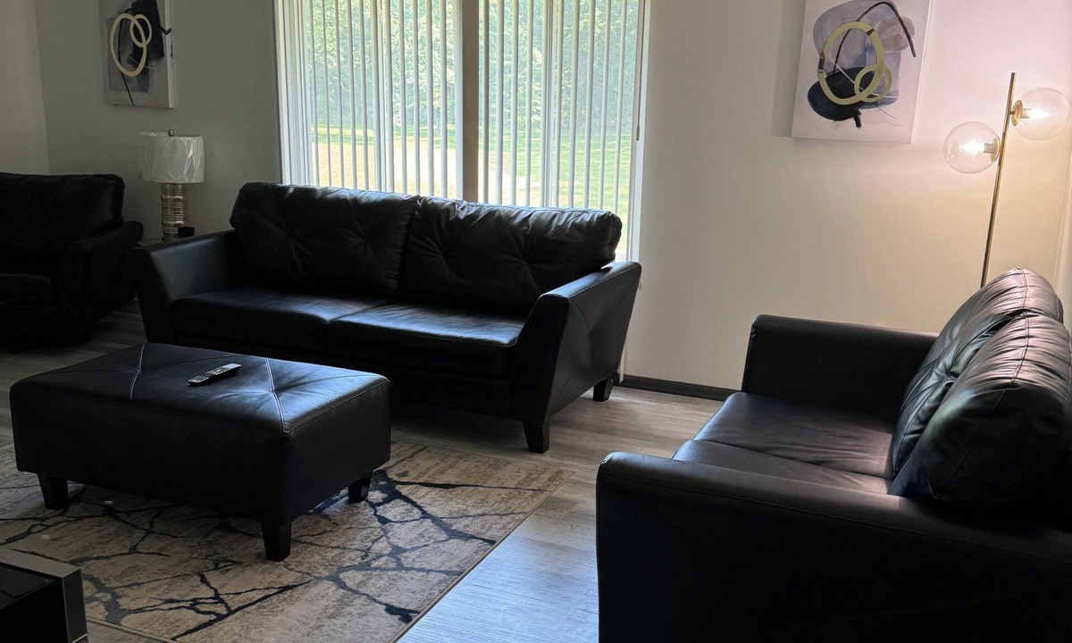 Ottawa Apartment | Beautifully furnished 2-bedroom one bath apartment with fitness room, in Toledo