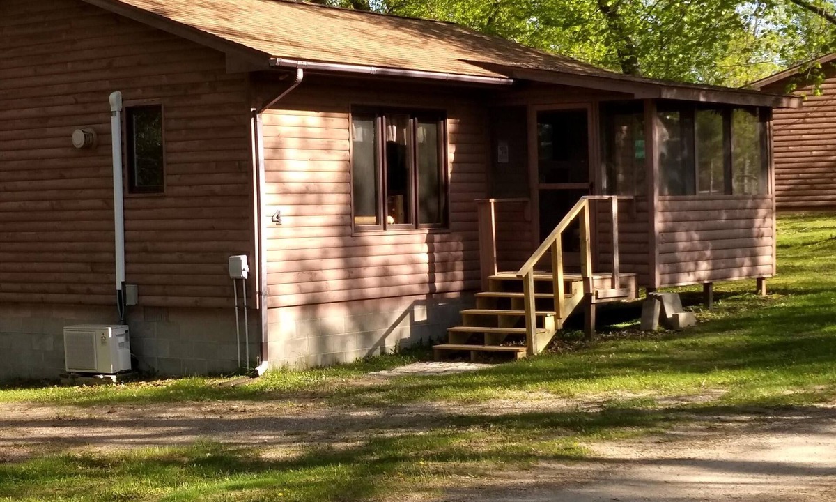 Park Rapids Cabin | Cabin 4, Charming 2-bedroom cabin at a Family Friendly Resort in Park Rapids MN