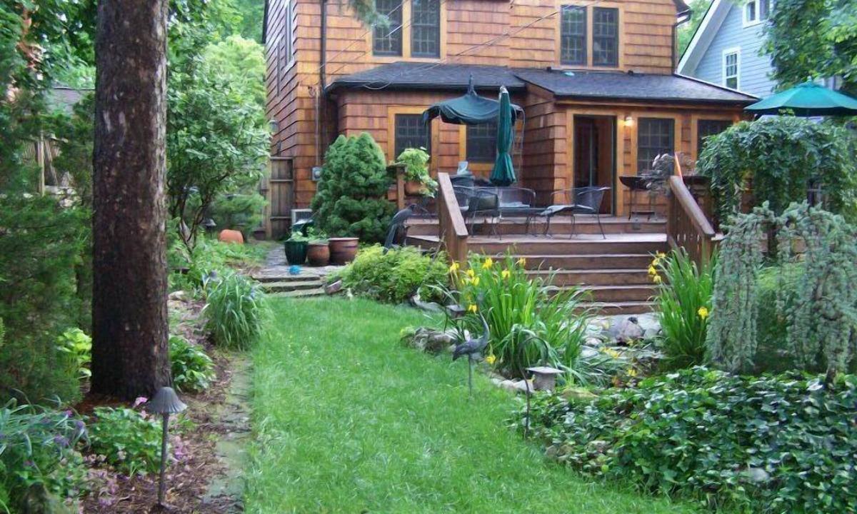 North Burns Park House | Designer 3 story home; less than 1 mile to Big House .
