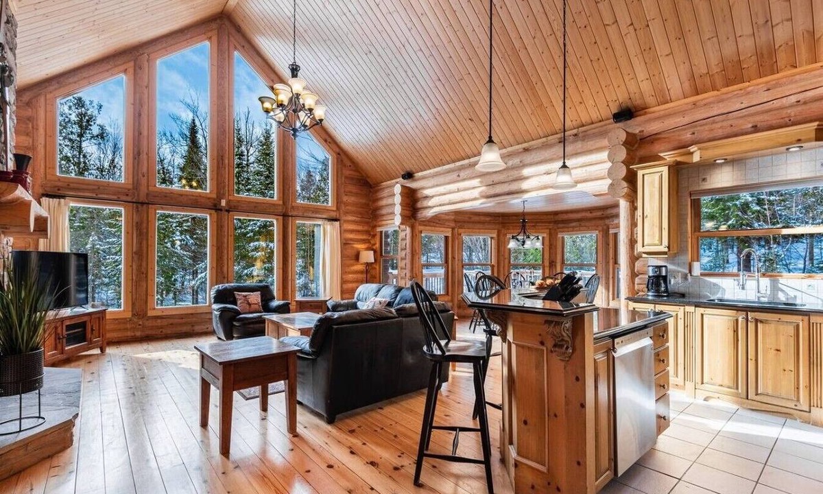 Fiddler Lake Resort House | Fiddler Lake Resort - Deer 61