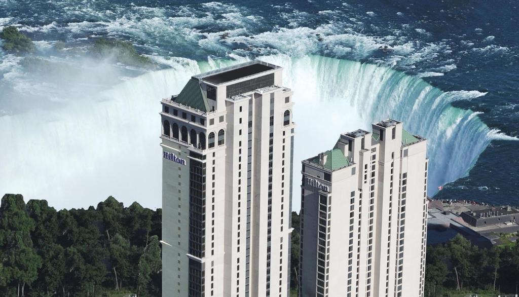 Fallsview Hotel | Hilton Niagara Falls/Fallsview Hotel and Suites