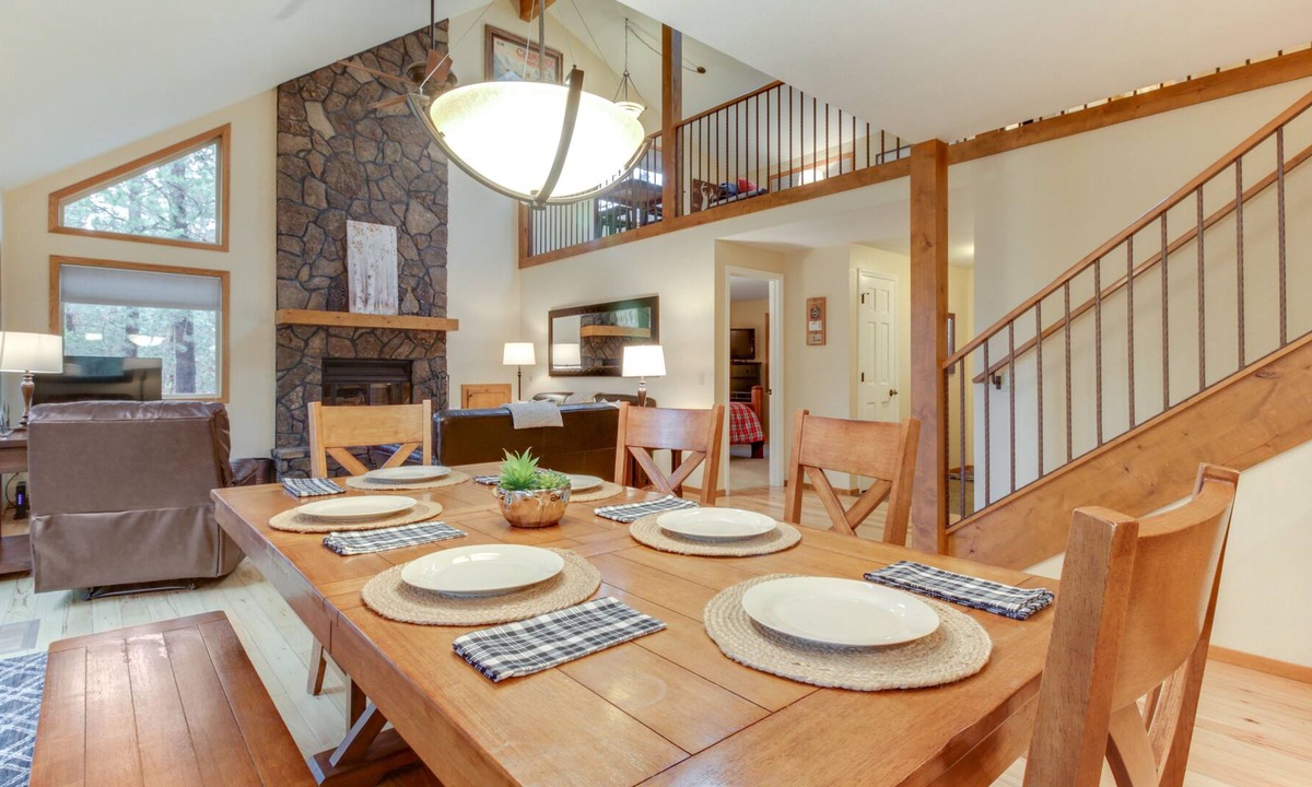 Sunriver House | Home with private hot tub, furnished deck, grill, & fireplace - near golf