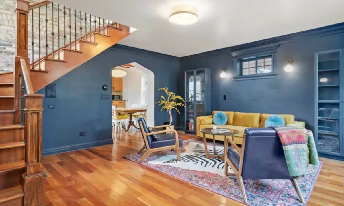 Roscoe Village House | Roscoe Village | 8 Blocks to Wrigley