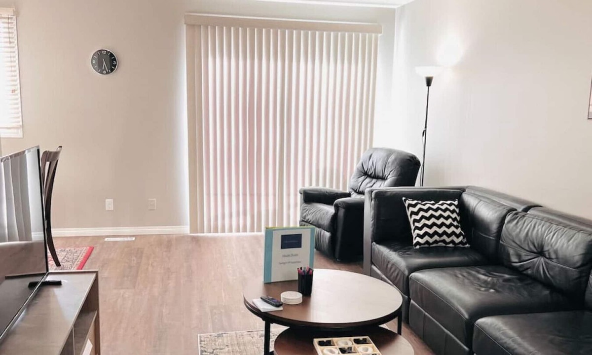 Camrose Apartment | Spacious 2-bedroom apartment