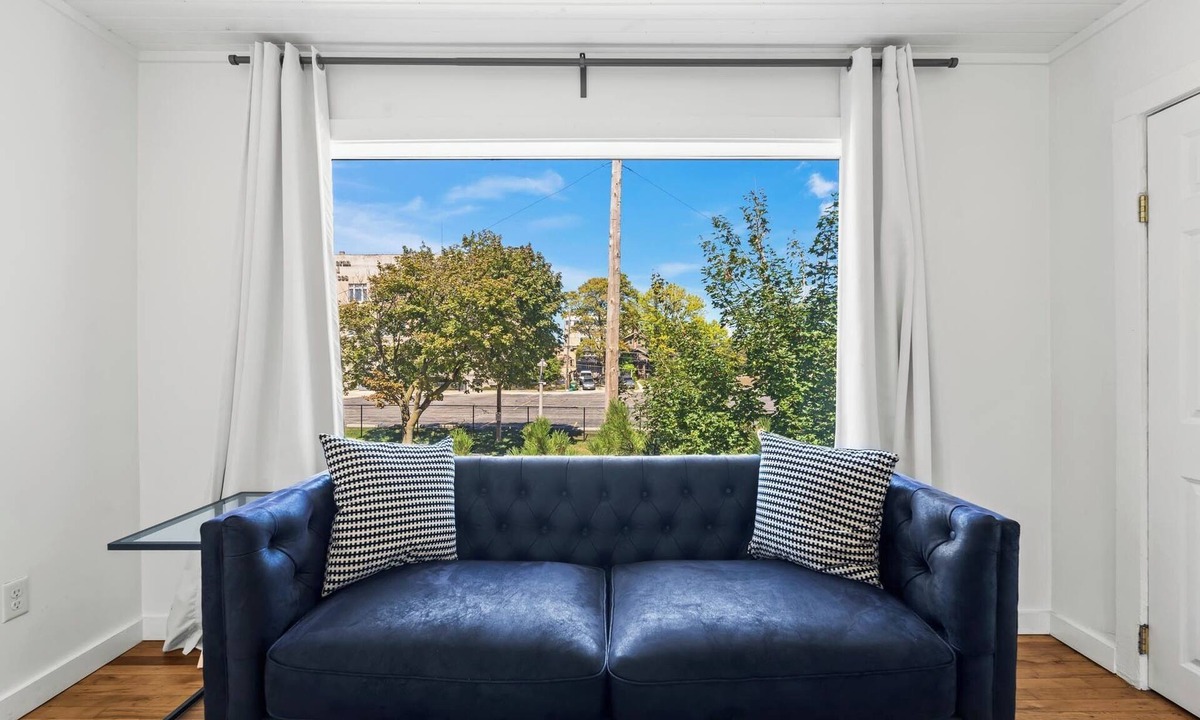 Fifth Ward Apartment | Stylish Studio in Walkers Point