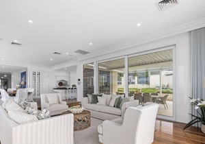Beachfront, Luxury, Heated Pool, Spectacular Views, Sleeps up to 10 in Sapphire Beach
