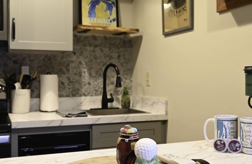 Mancelona Condo | 1 bedroom sleeps 4. On the Schuss golf course. close to Torch Lake and others.