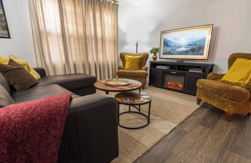 Delaware House | 1 Level| 0.4mi OWU |Patio|24hr Free Parking|Quiet Street|0.2mi Downtown|W/D