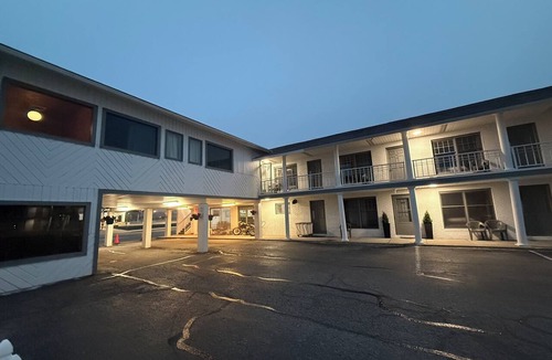 Cheboygan Apartment | 2-Bedroom Suite at Continental Inn Downtown Cheboygan.Free Continental Breakfast