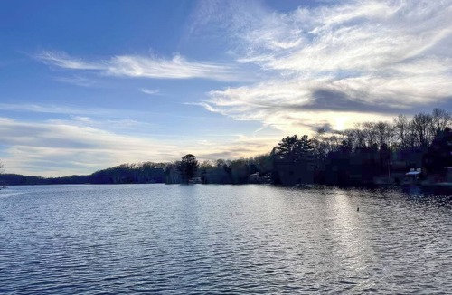 Birchwood Cabin | 3-bedroom Waterview cabin with AC in charming Birchwood | Waterview Cabin with Private Boat Slip