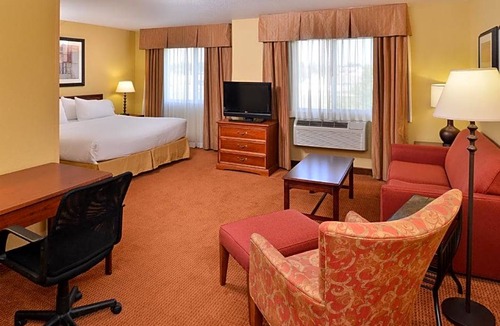Stevens Point Hotel | 3-Star Hotel ∙ Holiday Inn Stevens Point - Convention Center, an IHG Hotel