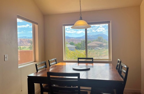 Moab South Valley House | 8A1 Best Views, Shared Pool & Hot Tub, Private Patio and Garage