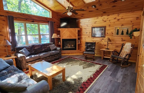 Chief Lake Cabin | Acorn Cabin - on the Chippewa Flowage, Hayward, within a Resort