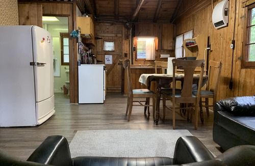 Lewiston Cabin | Bailey’s Rustic Lakehouse on beautiful, All-Sports Tee Lake in Lewiston, MI.