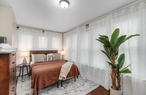 Ypsilanti Apartment | Bright and Newly Remodeled Apartment Near EMU 1