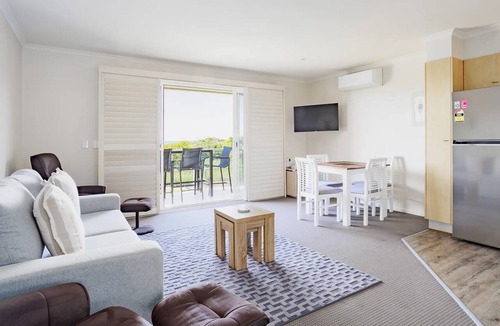 Sapphire Beach Apartment | Charlesworth Aqualuna