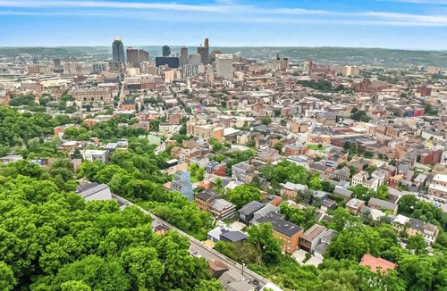 Mount Auburn Condo | City View Perch Walkable Apt
