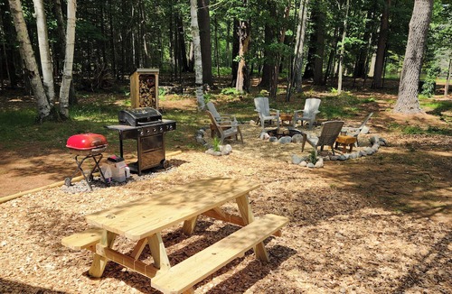 Eagle River Cabin | Cozy year-round 2-bedroom cabin in Eagle River on the Chain of Lakes.