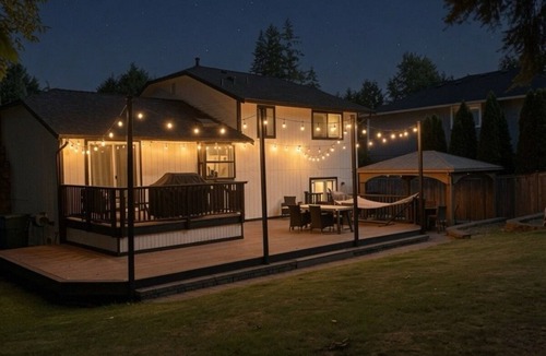 North Creek House | Dog Friendly - Central AC - Level 2 EV Charging