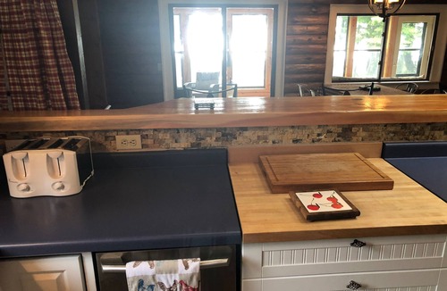 Washington Island Cottage | Great Sunrises, 200ft Of Lake Michigan Shorefront, 1.5 Acres, 2 Bedrooms, 1 Bath