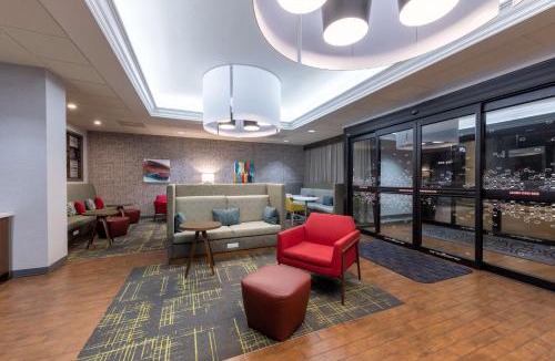 St. Robert Hotel | Hampton Inn Saint Robert