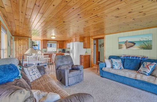 Houghton Lake Heights Cabin | Houghton Lake with Private Dock