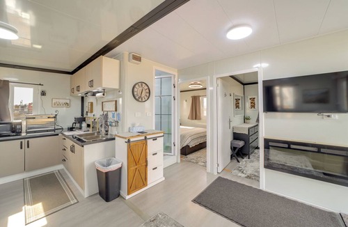 Nowata Cabin | Hunt, Fish & Explore! Tiny Home Near Oologah WMA