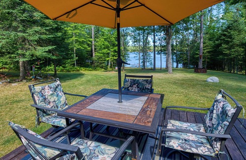 Florence Cabin | Log Cabin on Lake Emily + Near ATV Trails, w/trailer parking and Kayaks!