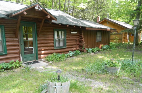 Honor Cabin | Log Cabin on Little Platte Lake - Bring Your Own Linens