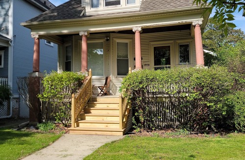 Logan Square House | Logan Square 2Bed/1Bath Fully Furnished W/D Wi- Fi, Direct TV by Blueline Train