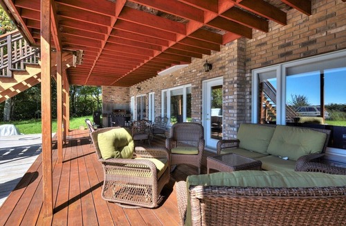 Sutton Villa | Magnificent villa with breathtaking views!