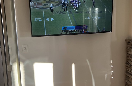 Mount Auburn House | NEW House of Liberty: 3BR 2BA w/PRVT Hot Tub, Modern Patio, Amazing City Views
