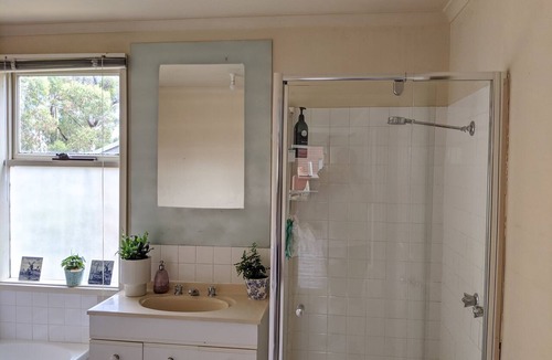 Creswick House | Peaceful three bedroom house