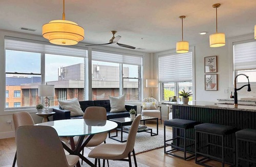 Traverse City Condo | Penthouse on Park - 501 | Best Location!