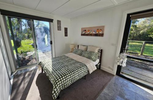 Pearcedale House | Quiet Cabin in the forest-Pearcedale