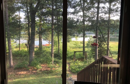 St. Helen Cabin | Quiet, rustic cabin on East Twin Lake near St. Helen, Michigan