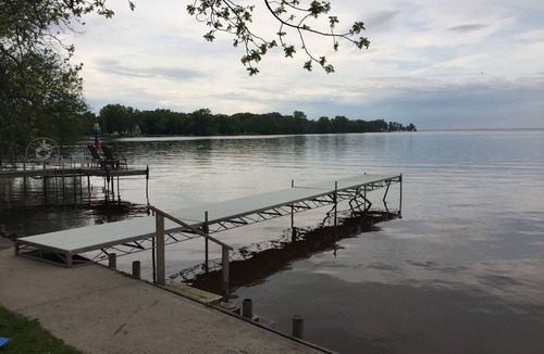 Black Wolf House | Retreat on Lake Winnebago