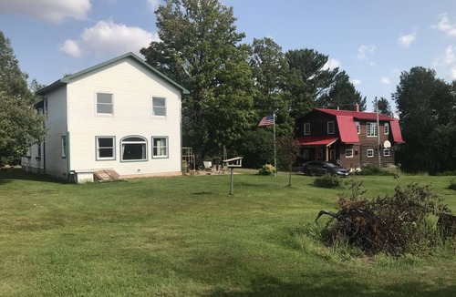 National Mine Cabin | Rustic 2B Cabin w/Sauna on Farm (Free WiFi/Parking)