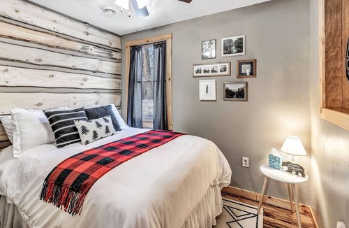 Crivitz Cabin | Rustic Private Cottage - The Perfect Woodland Retreat but just Minutes to Town by RedAwning