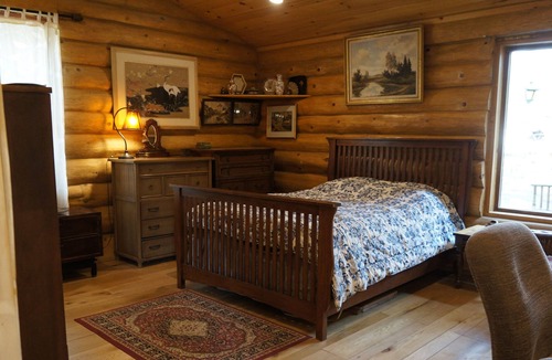 Maple City Cabin | RUSTIC YET REFINED LOG HOME