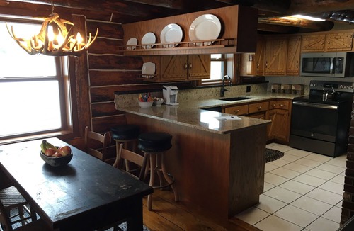 Stone Creek Cabin | Secluded Log Cabin on 300 Acres Near the Heart of Amish Country Ohio