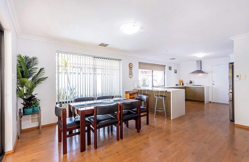 Singleton House | Singleton Impressions - Executive Escapes