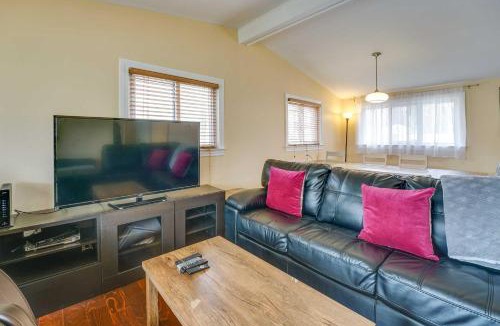 Allen House | Spacious Ann Arbor Getaway near Stadium