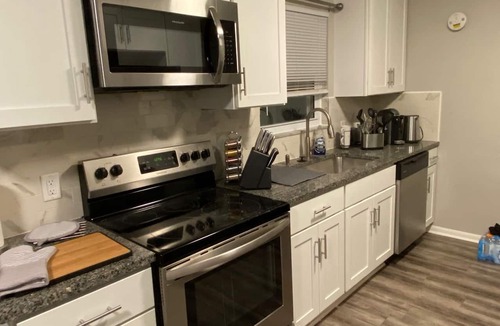 Bedford House | Spacious house in a cul-de-sac. centrally located