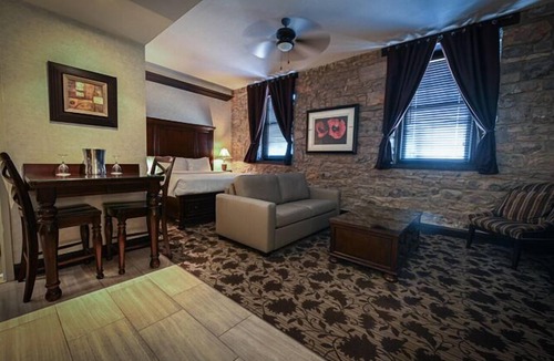Merritton Hotel | Stone Mill Inn